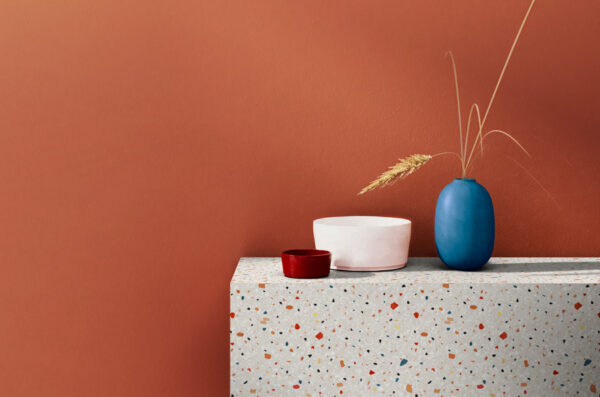 White and multicolored stone plaster